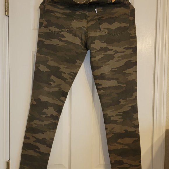 Levi Camouflage Jeans - Picture 2 of 3